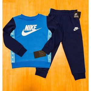 Nike Boys Crew and Pants Set